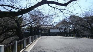 田安門へ繋がる土橋！