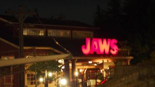 サメが襲ってきます！