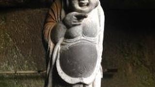 やさしくユーモラスな布袋様