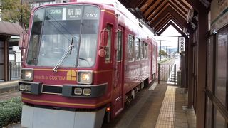 ブラックサンダー・ラッピングが走ってます。