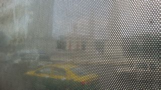 民主記念塔を通過