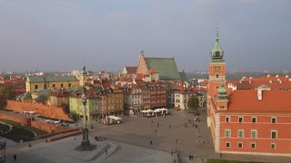 王宮の前の広場