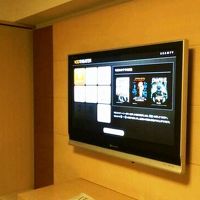 大画面のテレビはどの角度からも見やすい