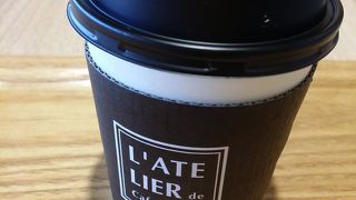 フードコート内でお茶休憩