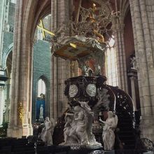 説教台が素晴らしかった