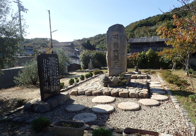 浦島太郎親子の墓