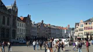 グラスレイのそばの広場