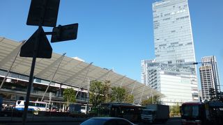 長さ約230ｍの大きな屋根です