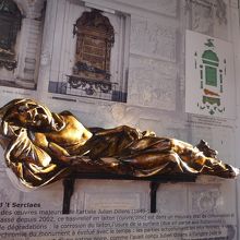 セルクラースの像