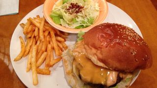 大きなハンバーガー