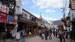 観光向けのお店がいっぱい