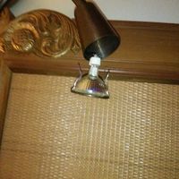 読書灯が壊れていた