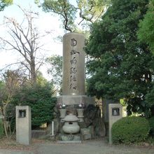 周囲を通る人は気付いているかな？