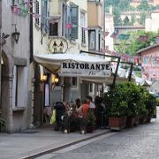 トレント旧市街の雰囲気の良いイタリアンレストラン
