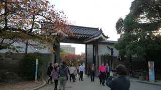 大阪城本丸の正門