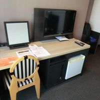 テレビ・冷蔵庫・金庫があり、WIFIも無料。