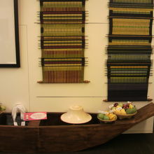 タイ国政府観光庁日本事務所の内部に展示されている特産物です。