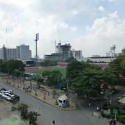 ナショナルスタジアム駅から見えます