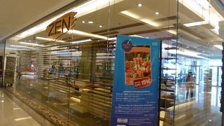 セントラルワールドにある使いやすいお店です