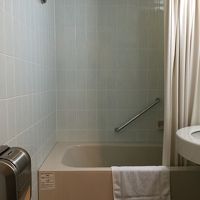 ホテルなみ、バスルーム。