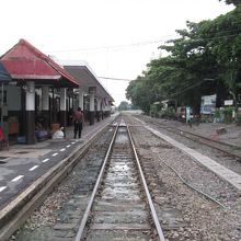 国鉄バーンスー駅