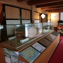 玄関付近のジオラマ