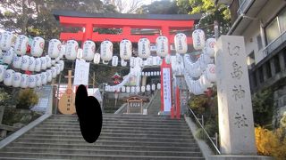 江の島の象徴のような神社