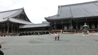 歴史の重み、風格がある。拝観無料もいい