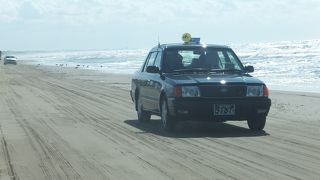 日本のここにしかない車で走ることの出来る海岸