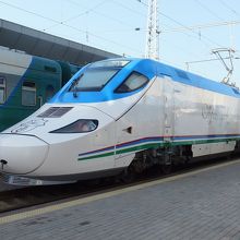 快適にサマルカンドまで行ける！