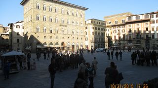 シニョリーアとは支配、統治などを示すイタリア語だそうです