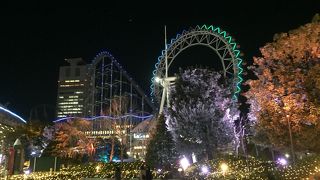 ショッピングに温泉に。