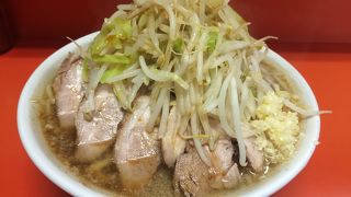 すごい行列の神保町二郎への遠征