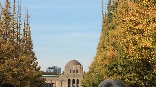 聖徳記念絵画館