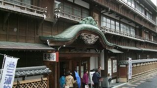 レトロな温泉宿で、見学も温泉入浴もできます