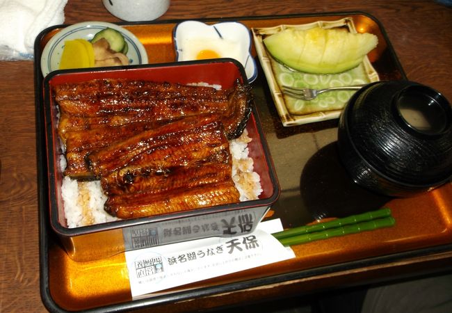 養鰻場の経営するウナギ屋さん