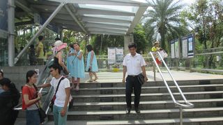 １番出口は混雑