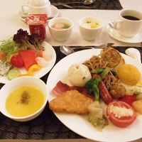 バイキング式で2日目に取ってきた朝食。