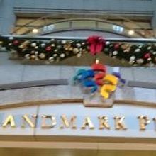 あちこちでクリスマスの飾り付け