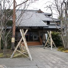 人けなく寂しい観光地