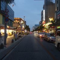 歩いてすぐの国際通り