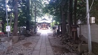 駅名にもなっている神社
