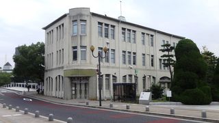 現在でも使われている被爆した建物