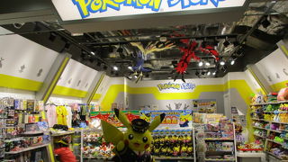 成田第２ターミナルでポケモンみてから、チェックインへ。