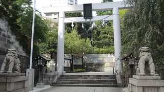 結婚式でも有名な神社です