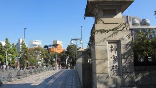 今の橋は二代目です