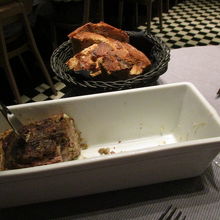 アミューズ。豚のリエット食べ放題！