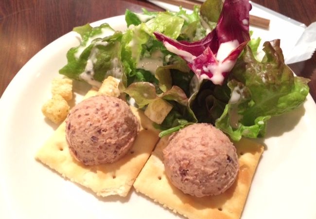 いろいろな顔を持つカフェ