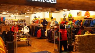 アウトドア商品が多い