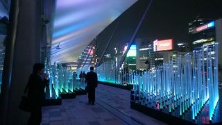 未来的なイルミネーション